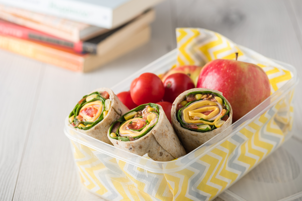 Wrap avocat jambon mais